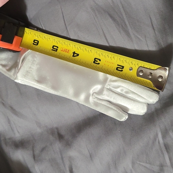 Small white gloves - Picture 6 of 6